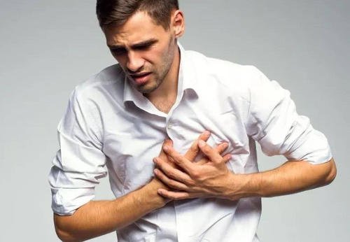 左侧胸部隐隐作痛，是怎么回事呢？