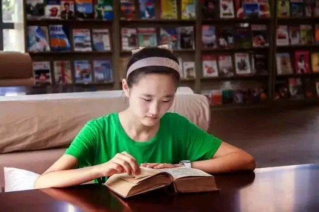 安徽女孩以总分704摘得理科状元,考上清华,她是养成了什么好习惯?