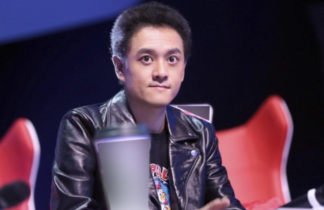 赵英俊的《送你一朵小红花》表达什么样情感？