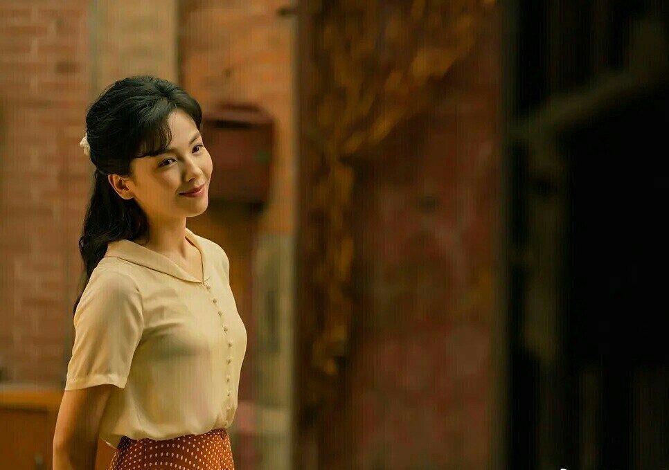 如何评价电影《我和我的祖国》？