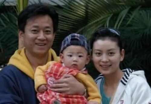 朱军的老婆是谁?现今事业又是怎么样的?