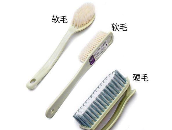 洗鞋用软刷还是硬刷