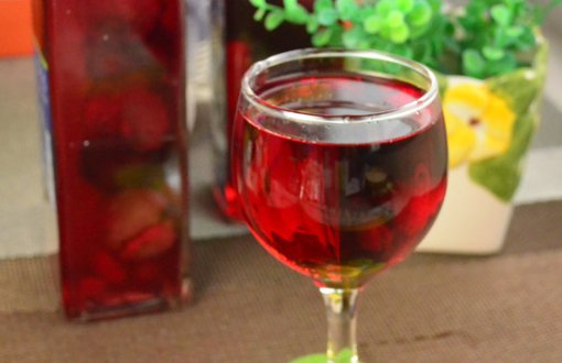 制作杨梅酒步骤