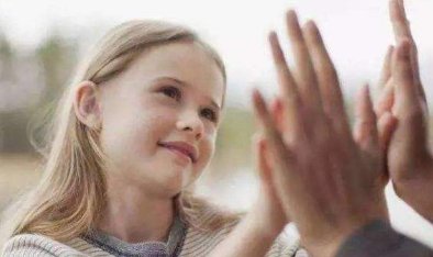 英语日记30字带翻译怎么写?