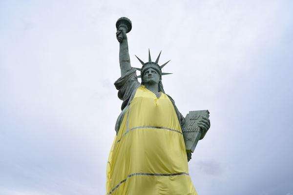 从上海坐飞机到美国要多久?