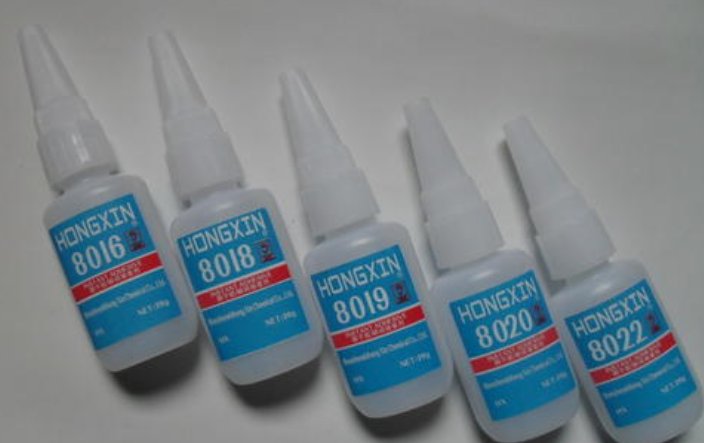 鞋底磨损如何修复