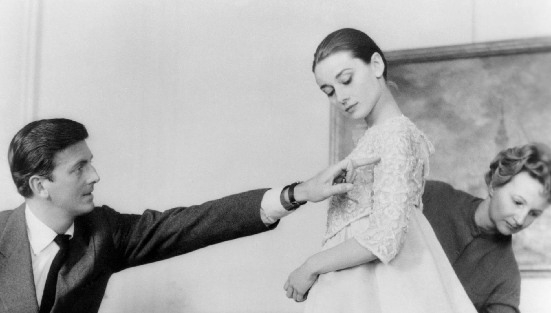 纪梵希为赫本终身不娶，赫本葬礼上亲自抬棺，旷世情缘终落下帷幕，为什么？