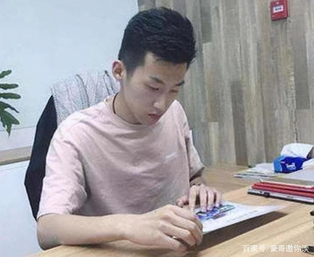 历经破产、父母入狱、女友跑路后,“富二代”丁伟如今怎样了?