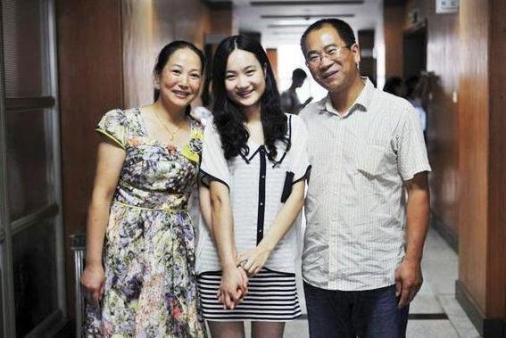 安徽女孩以总分704摘得理科状元,考上清华,她是养成了什么好习惯?