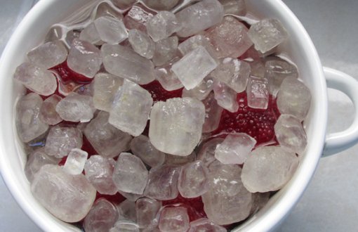 制作杨梅酒步骤