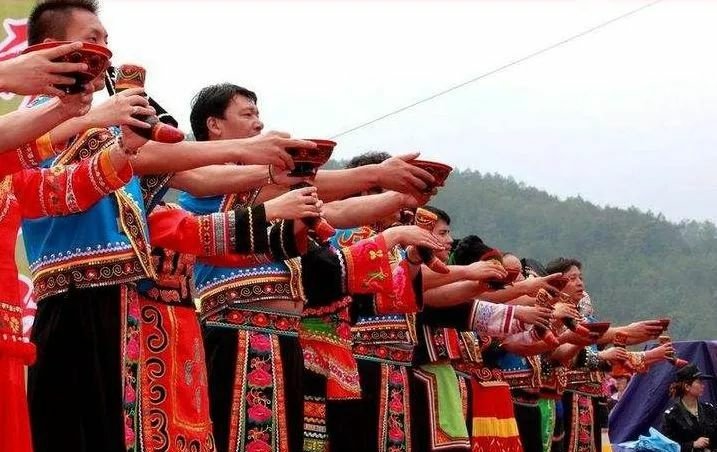彝族各式敬酒歌歌词