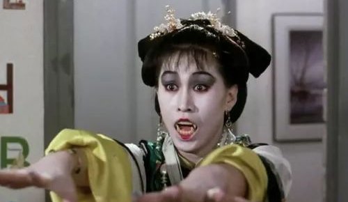 她是林正英影片中的“最美女僵尸”,卸妆后竟然这么美,她是谁?