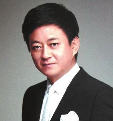 朱军的老婆是谁?现今事业又是怎么样的?