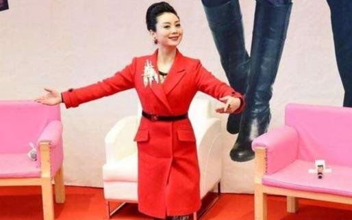 朱军的老婆是谁?现今事业又是怎么样的?