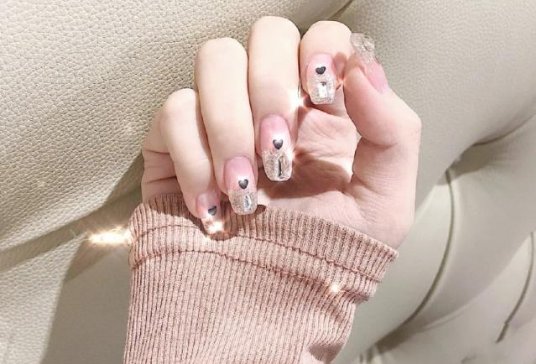 抖音上最火的美甲是哪些？