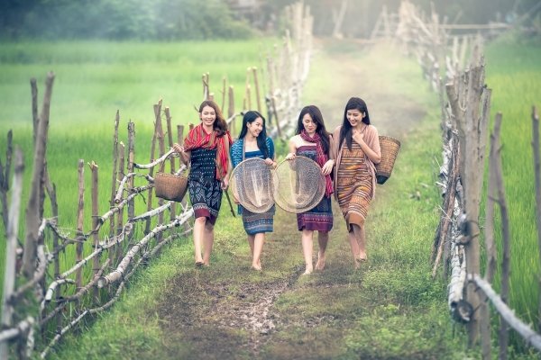 为什么接吻要伸舌头呀？