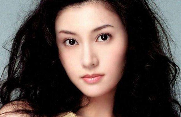 隐退十年，李嘉欣为什么会在这个时候复出？