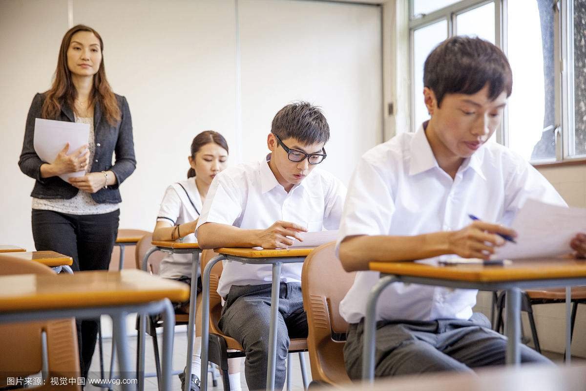 大学英语四级听力怎么练习？