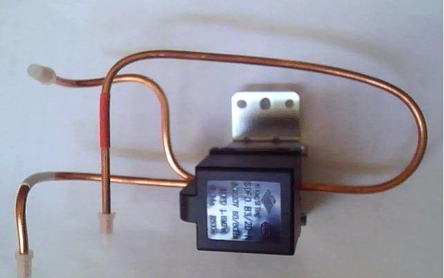 双温冰箱电磁阀是怎样工作原理？