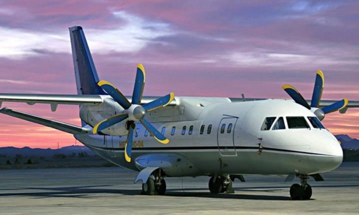 伊朗一架超轻型飞机在设拉子坠毁，两人受伤，坠机的原因是什么？