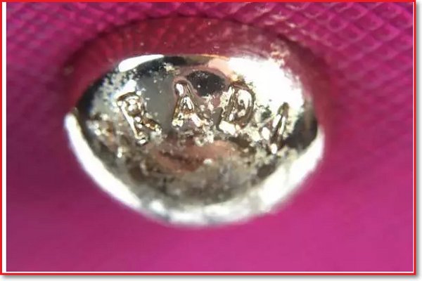 prada眼镜怎样辨别真假