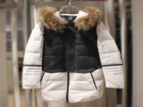把几件旧羽绒服拿去翻新羽绒服的店里，选了面料和款式重新做羽绒服，这样可以吗，会掉毛吗