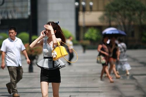 女生穿短裙应注意什么？