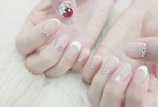 抖音上最火的美甲是哪些？