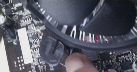 CPU和CPU风扇的安装方法。详细…