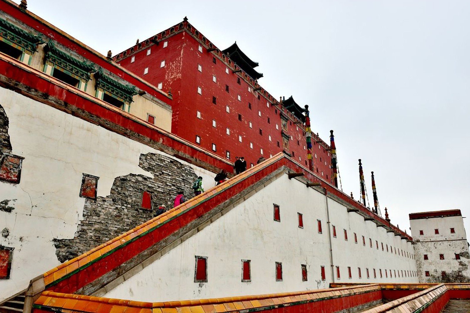 小布达拉宫与西藏大布达拉宫有什么不同？