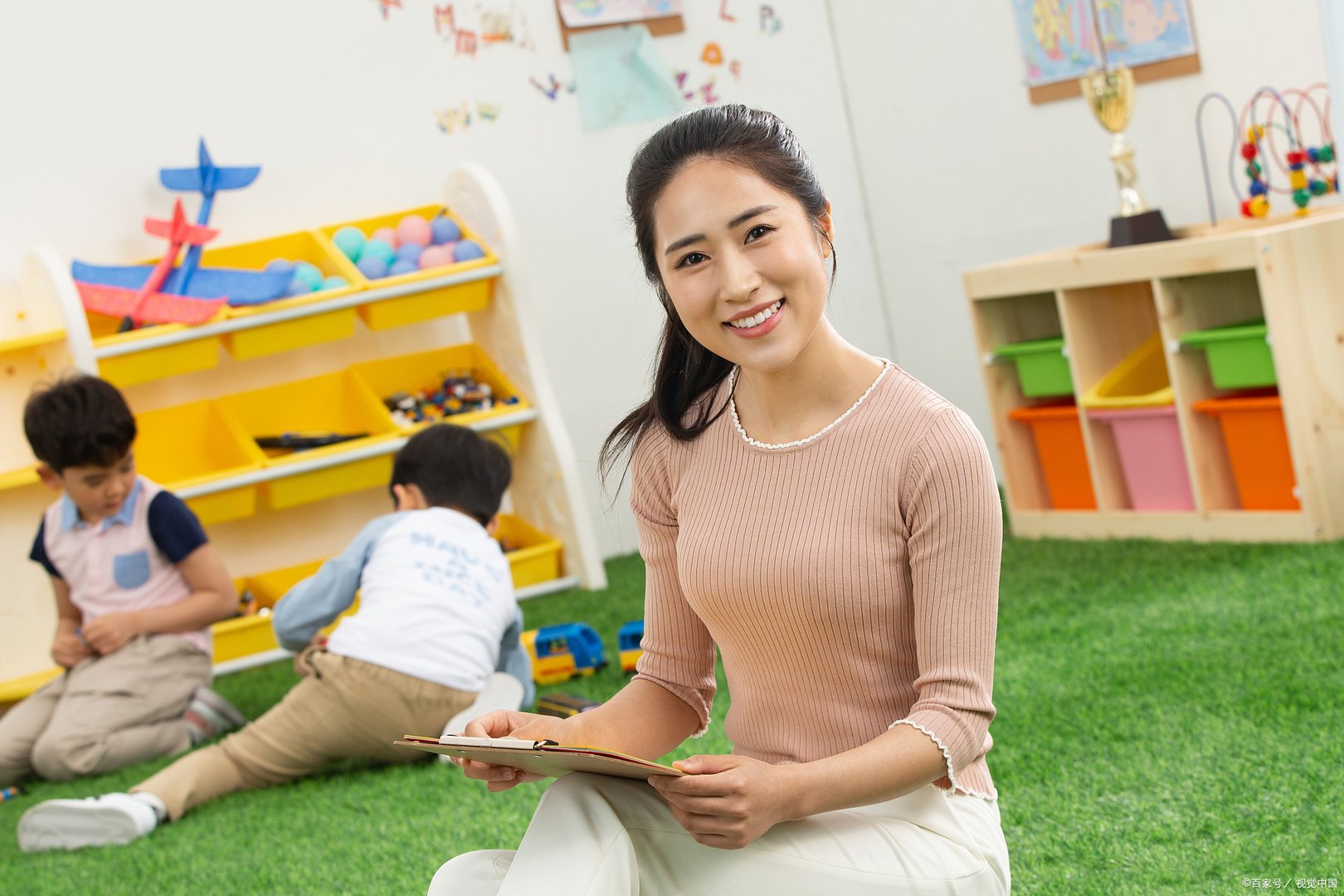 保定一幼儿园被曝给孩子吃烂水果，孩子们的饮食安全该如何保障？