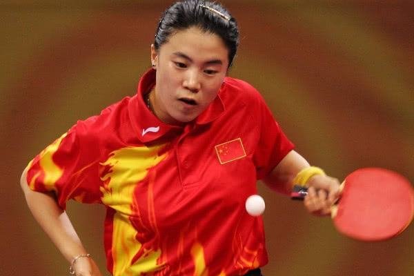 退役后的女乒“初代大魔王”邓亚萍究竟去哪儿了？