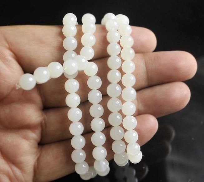 天然砗磲是什么颜色？