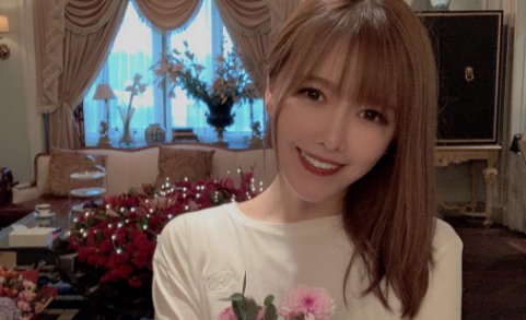 2007年，辱骂军人“看门狗”，被武警当众甩两巴掌的唐笑如今怎样了？