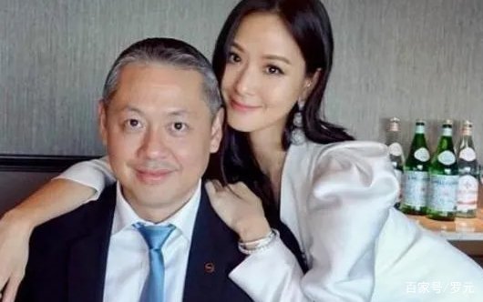 谁13岁时被富豪相中,用了6年等她长大,如今开着劳斯莱斯买菜?