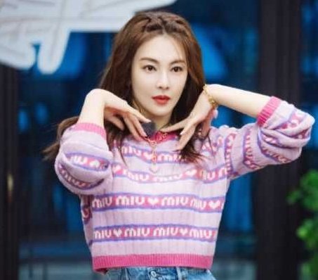 李柄熹晒和张雨绮视频截图，你看好他们之间的感情吗？