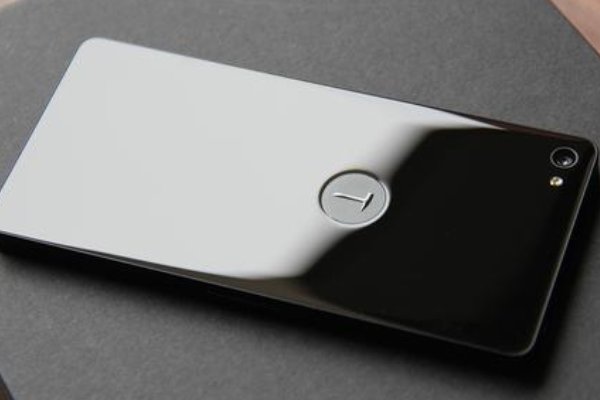 锤子手机怎么样，值得购买吗？