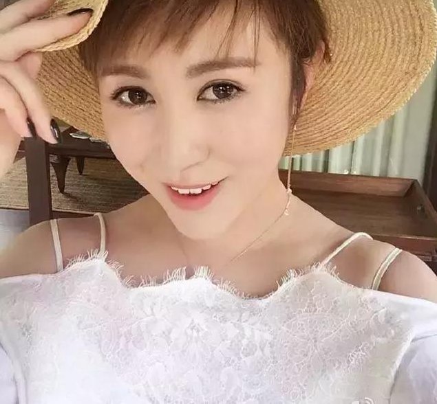 刘亦菲被袭胸究竟发生了什么？