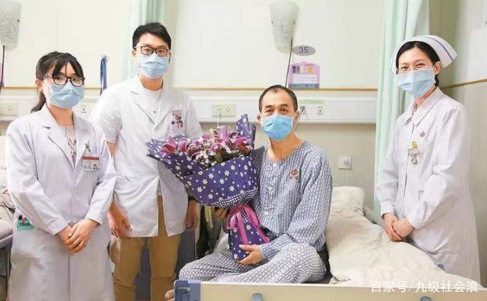 林小清已经被医院解聘了，以后是否还会有医院聘用他？