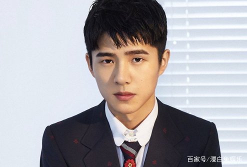 刘昊然一改往日清新风格,着一抹绯红妆亮相,这个造型惊艳到你了吗?