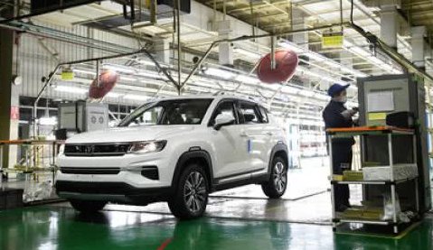 重庆长安汽车 的应届本科生待遇是多少？求问！