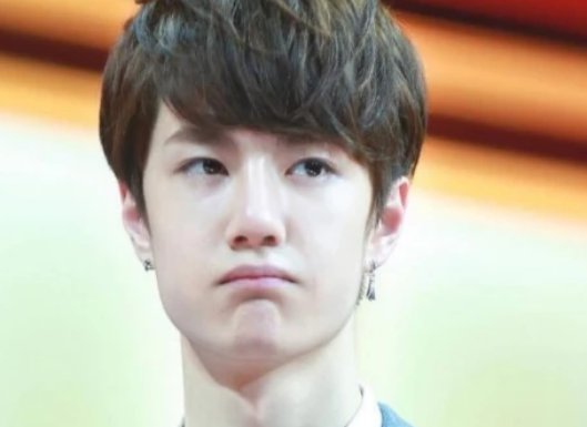 王一博粉丝拿香菜应援，这是种什么操作？