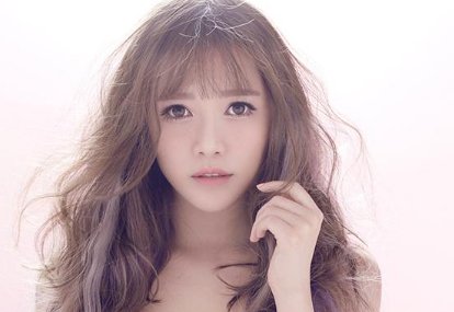 2007年，辱骂军人“看门狗”，被武警当众甩两巴掌的唐笑如今怎样了？