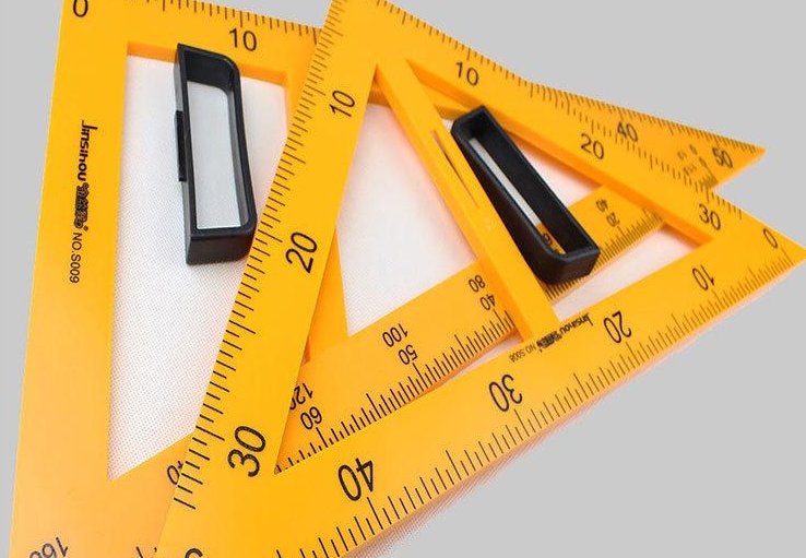 一个三角形最多有几个直角？为什么