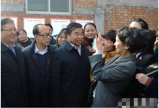 李嘉诚的红颜知己是谁？