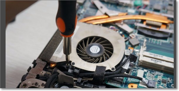 笔记本电脑用什么擦?