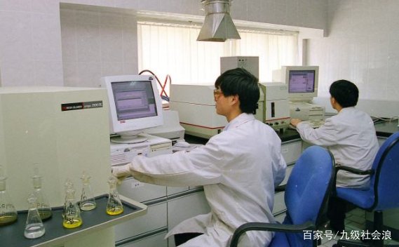 林小清已经被医院解聘了，以后是否还会有医院聘用他？