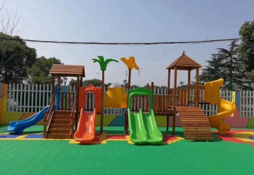 儿童室外滑梯价钱是多少？