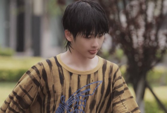 周震南父亲再成失信被执行人，对儿子的事业是否会造成影响？