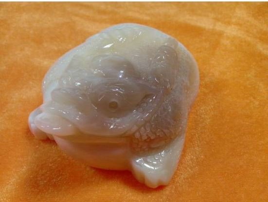 天然砗磲是什么颜色？